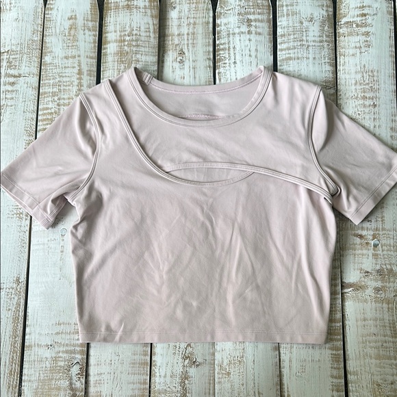Lululemon Get Centered Crop Shirt Size 8 Misty Pink - Picture 1 of 8